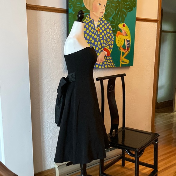 Gorgeous Prom Dress - Picture 2 of 9